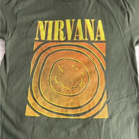 Nirvana Green Tshirt - Picture 2 of 4